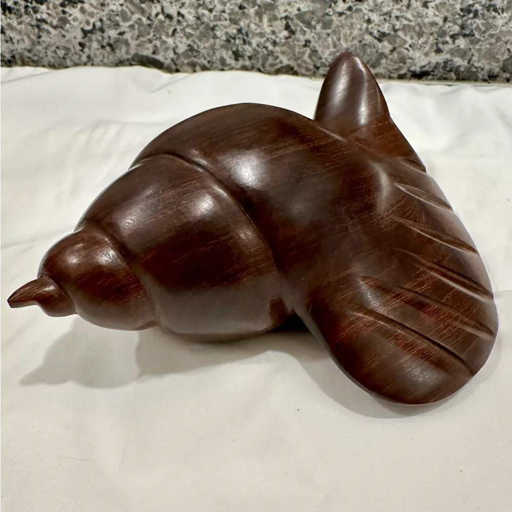 Vintage Seri Desert Ironwood Conch Shell Carving - Picture 8 of 8